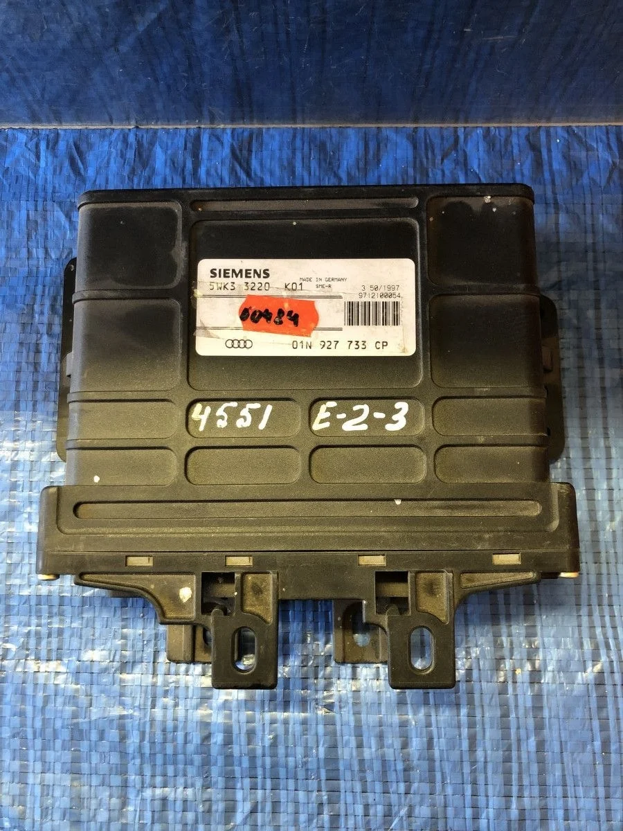 Блок управления АКПП Volkswagen Passat B5 (1996—2001) б.у