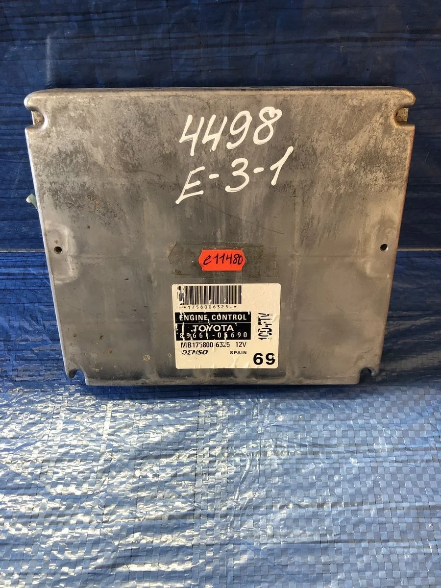 Блок управления двигателем Toyota Avensis T250 (2003—2006) б.у