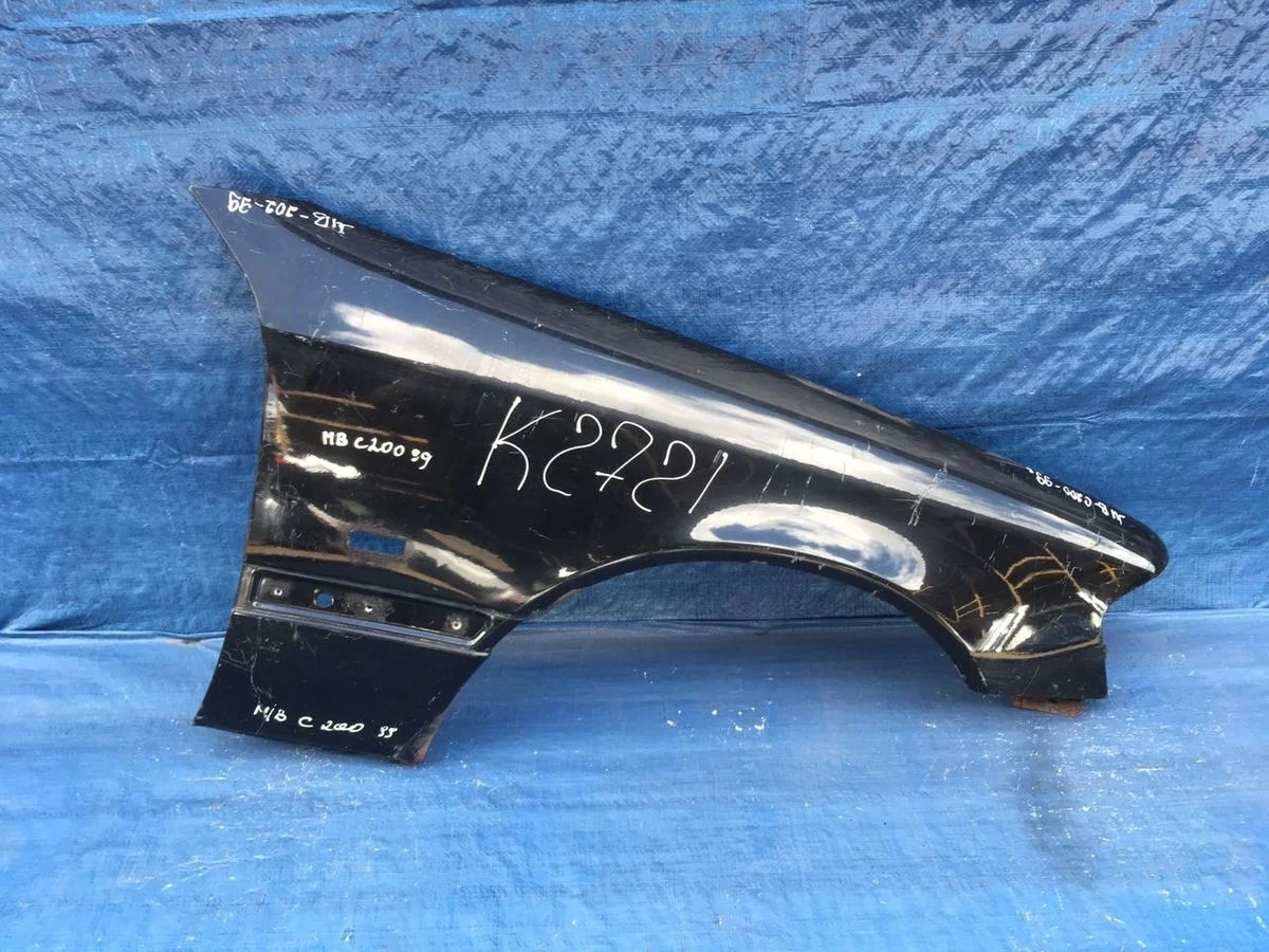Крыло переднее правое Mercedes-Benz C-класс W202/S202 (1993—1997) б.у