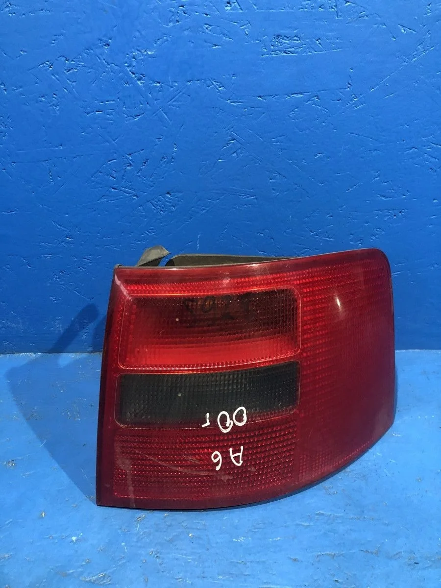 Фонарь задний правый Audi A6 C5 (1997—2001) б.у