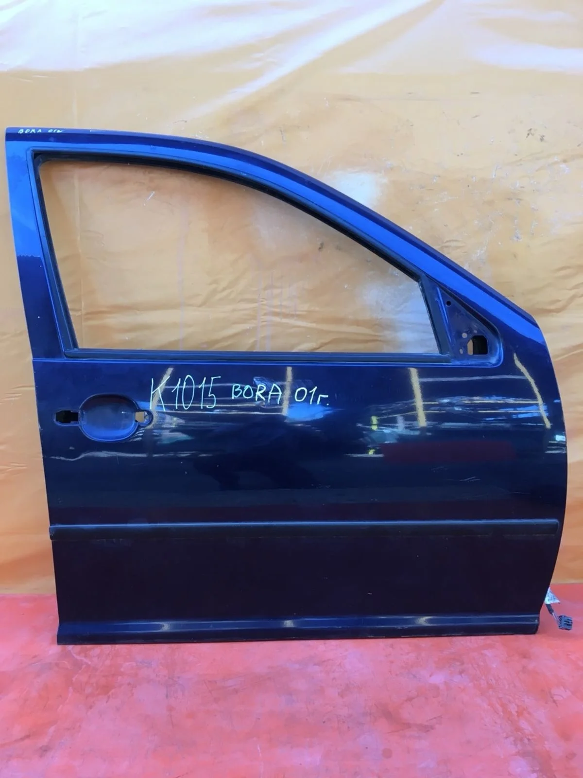 Дверь передняя правая Volkswagen Bora A4 (1998—2005) б.у