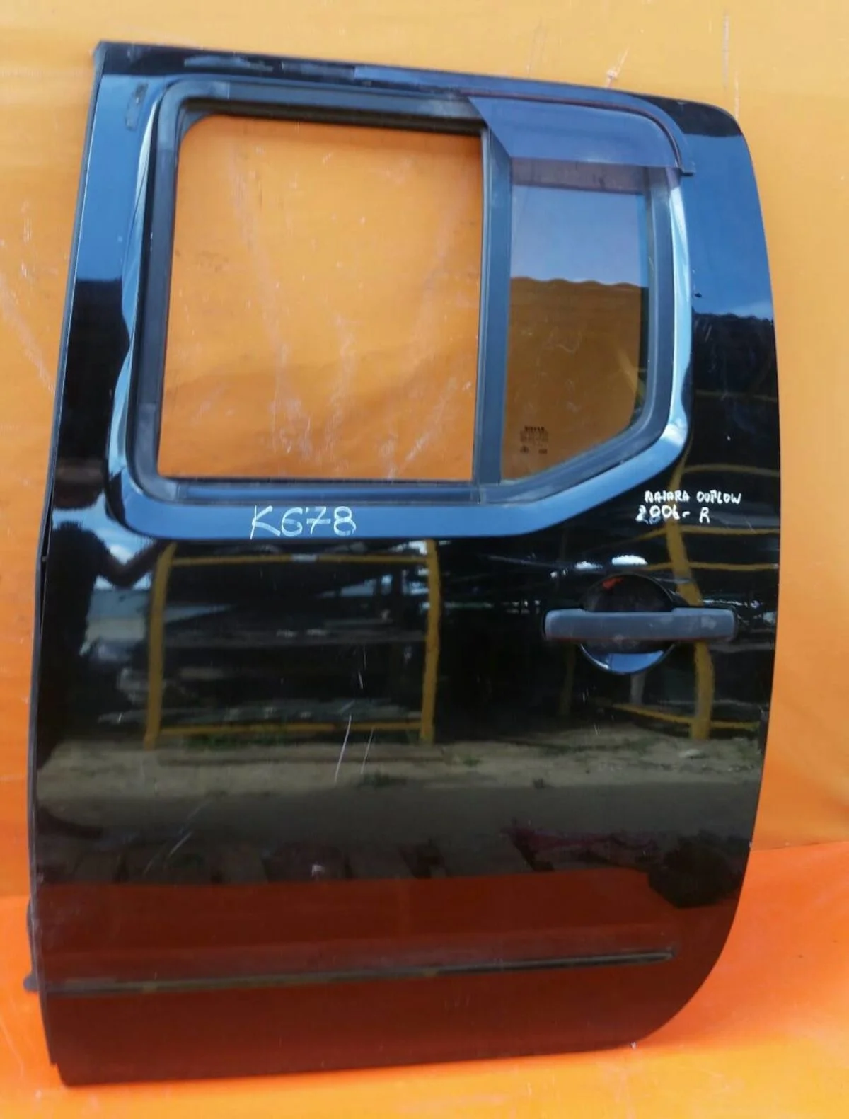 Дверь задняя левая Nissan Navara D40 (2004—2010) б.у