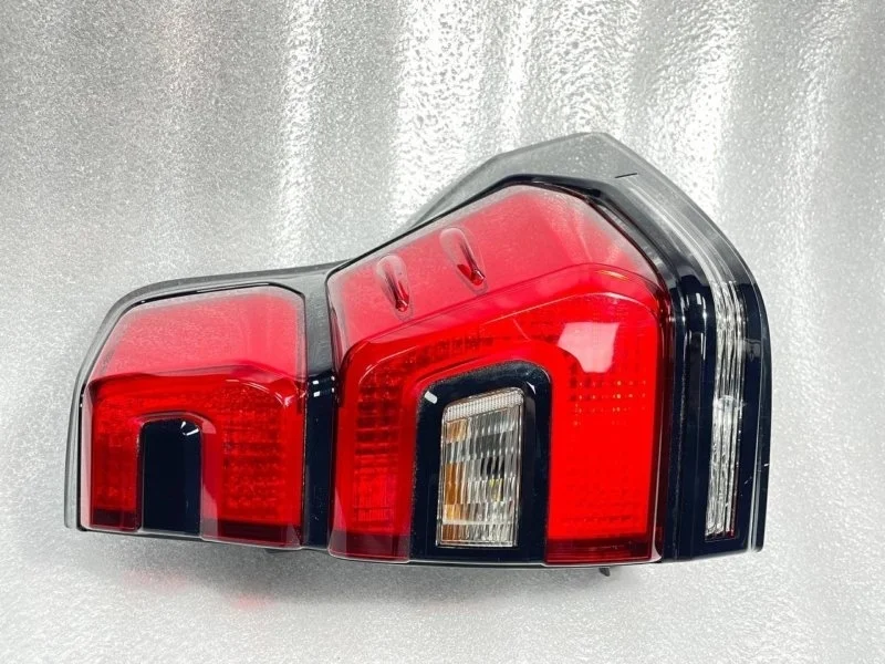 Фонарь Toyota Land Cruiser Prado 2022 J150