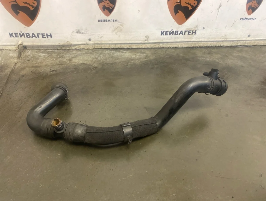 Патрубок системы охлаждения Audi A4 2014 B8