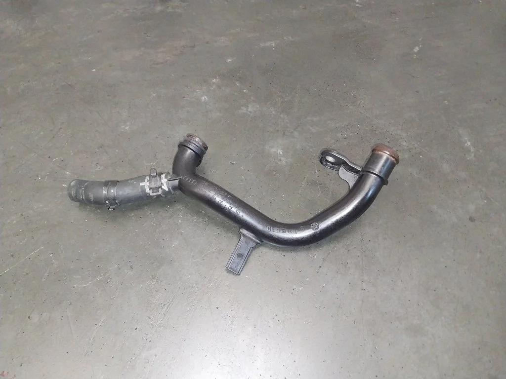 Трубка охлаждения Audi A3 2008 8P