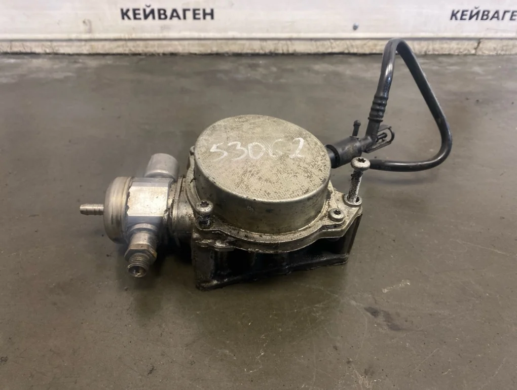 Топливный насос высокого давления Volkswagen Passat 2009 B6