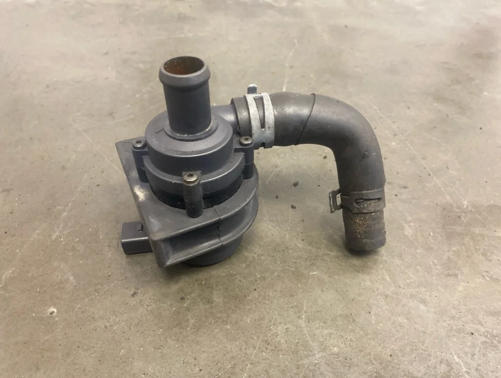 Помпа Volkswagen Transporter T5