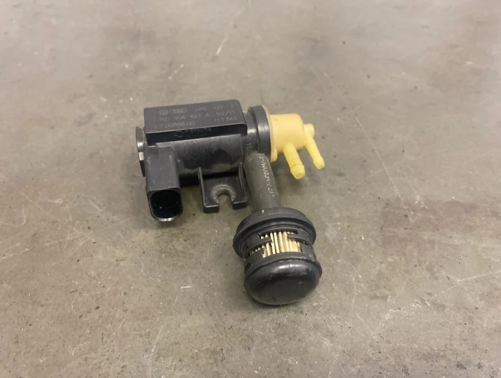 Клапан электромагнитный Volkswagen Transporter T5