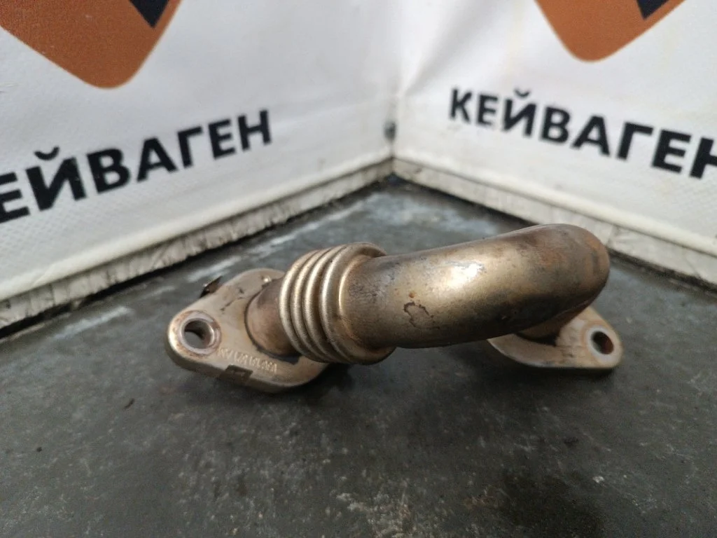 Трубка картерных газов Volkswagen Passat 2010 B6