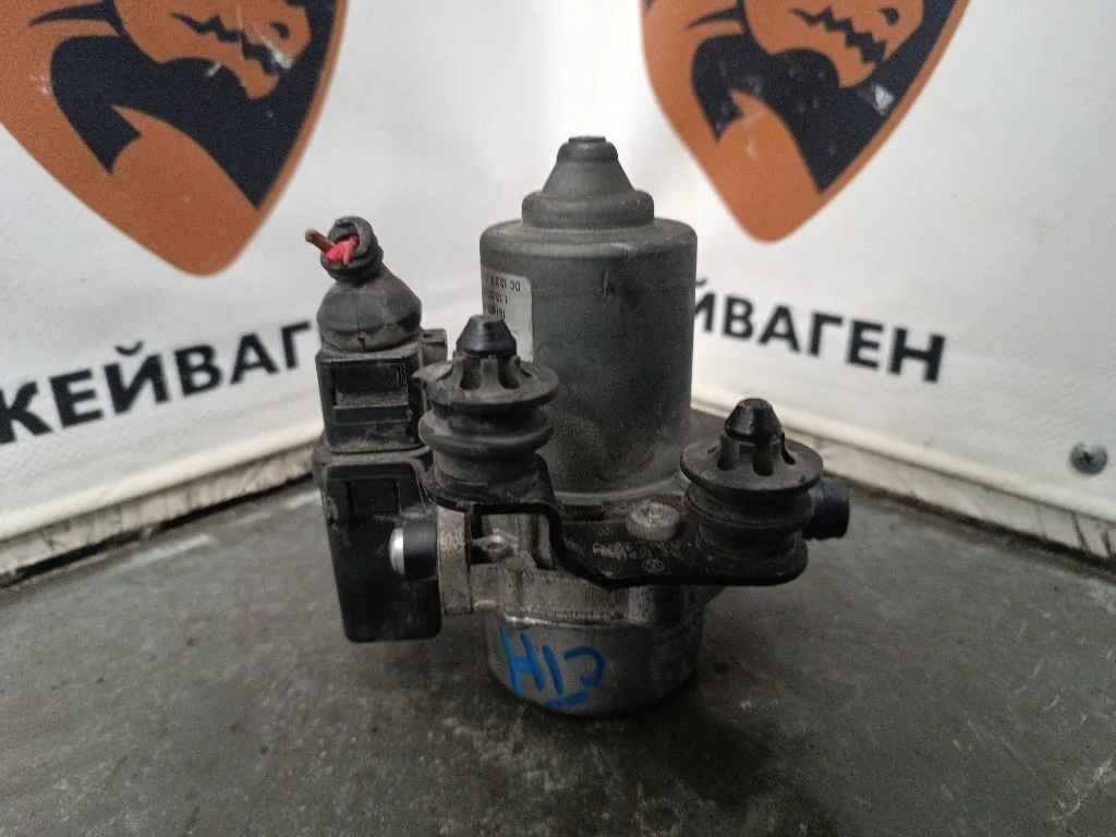 Вакуумный насос Volkswagen Jetta 2014 J6