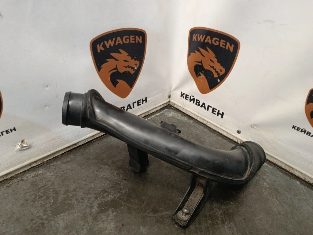 Патрубок интеркулера Volkswagen Passat CC 2012 B6