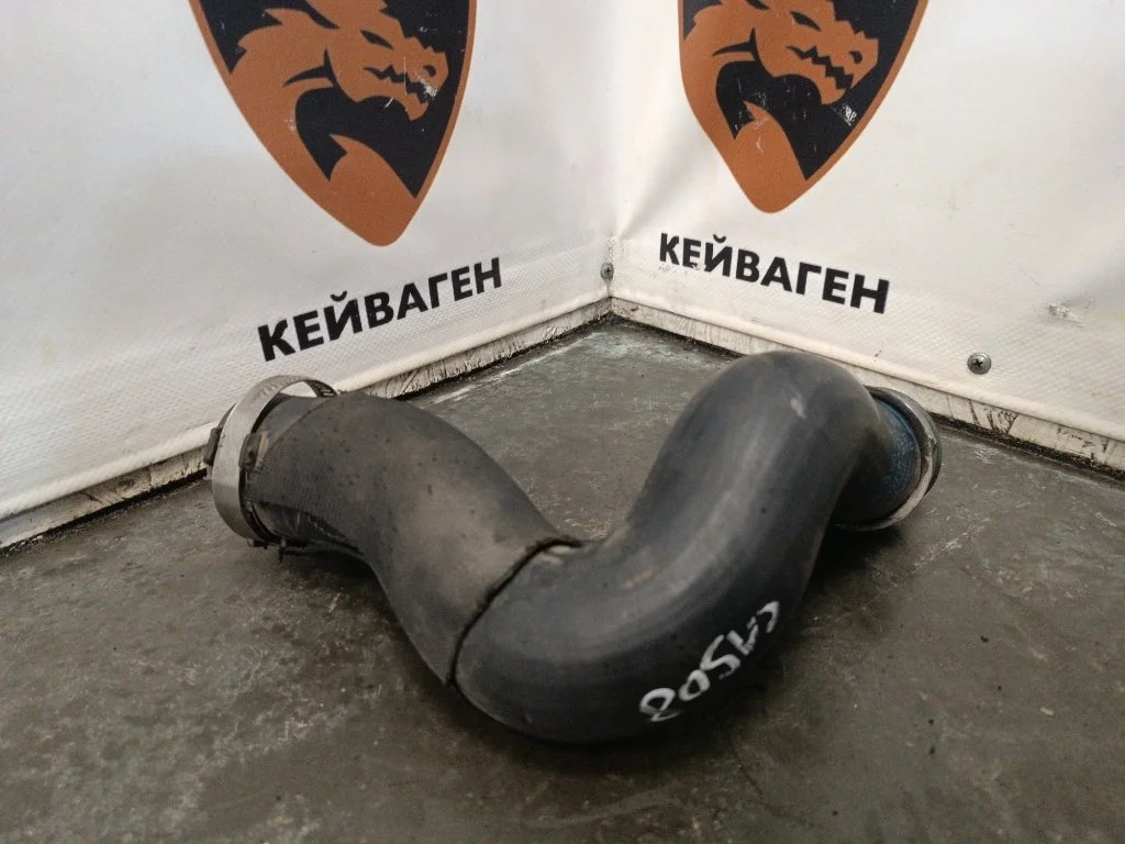 Патрубок интеркулера Audi Q7 2008 4L