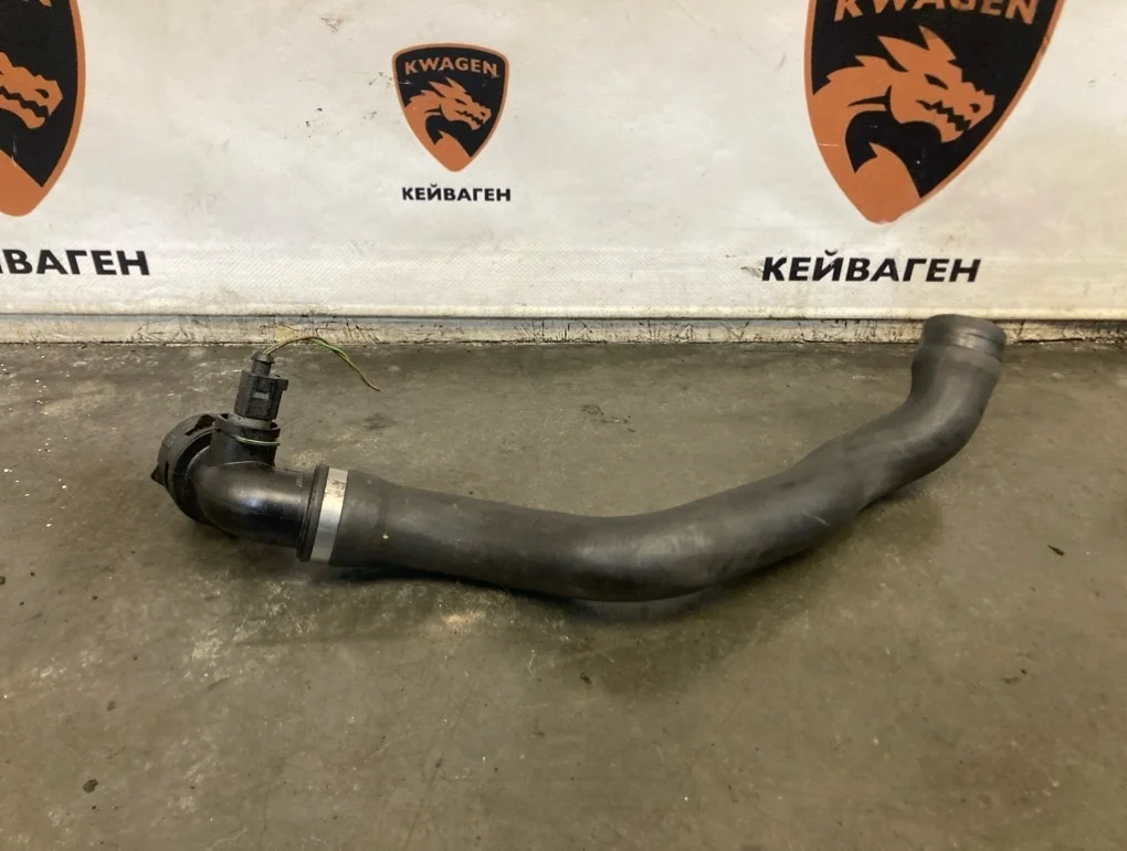 Патрубок интеркулера Volkswagen Touareg 2010 7P