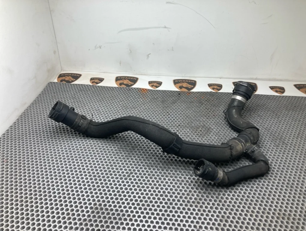 Патрубок системы охлаждения Audi A4 2011 B8