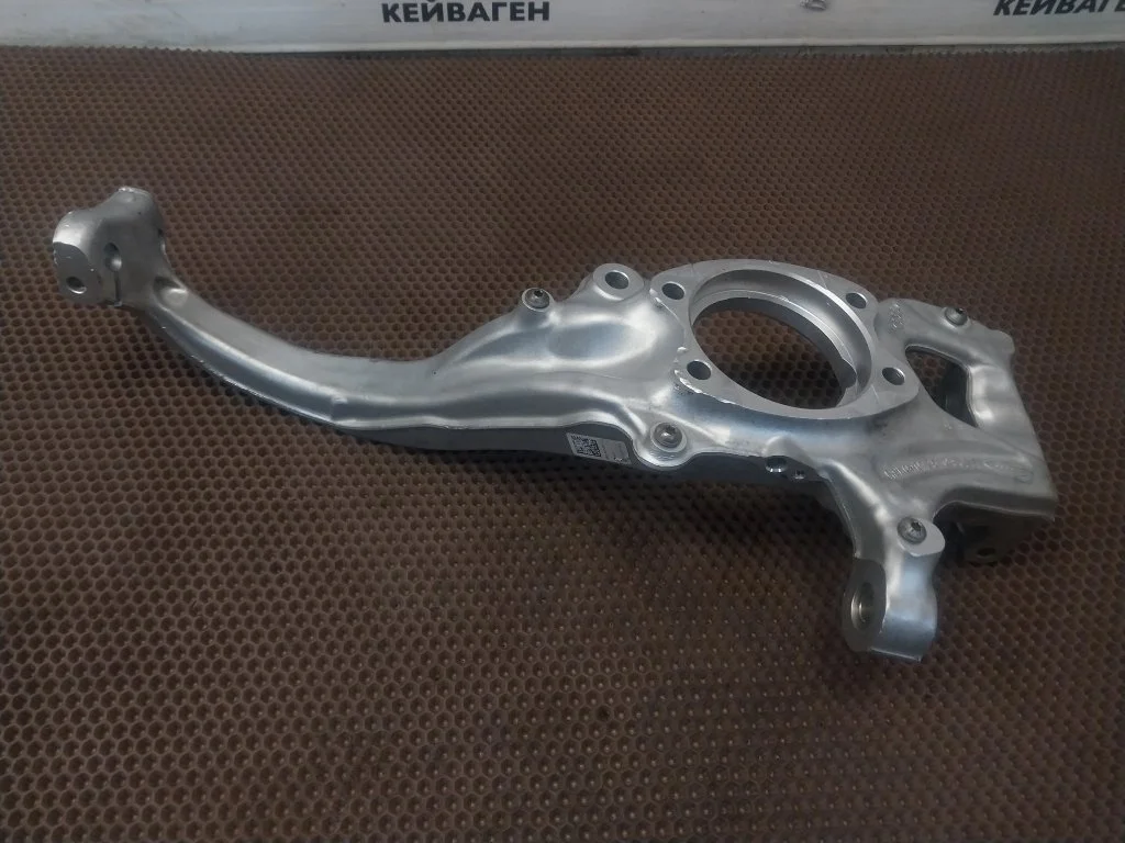 Кулак поворотный Audi Q5 2014 8R