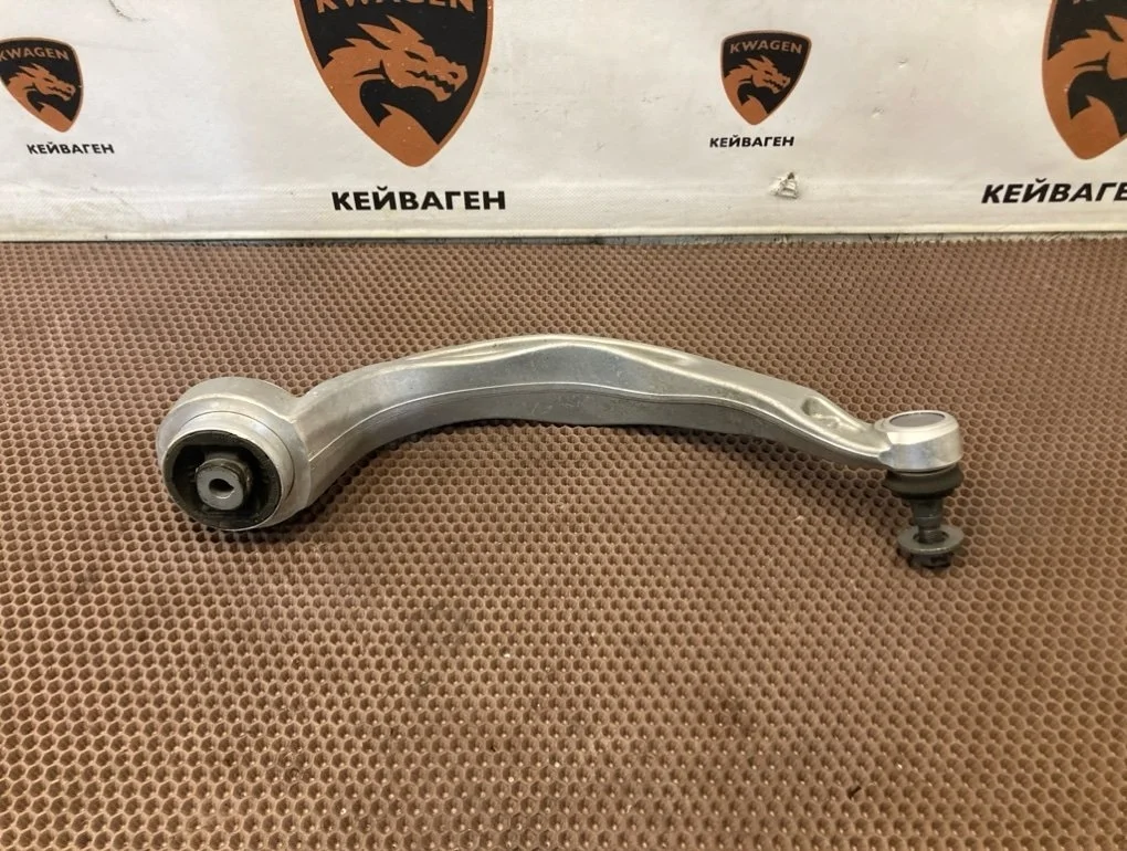 Рычаг подвески нижний Audi SQ5 2016 8R