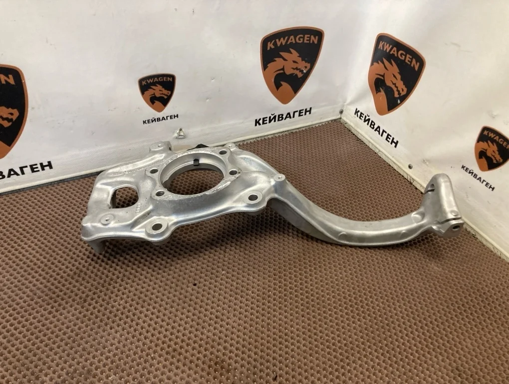 Кулак поворотный Audi A4 2010 B8