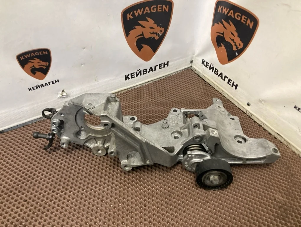 Кронштейн генератора Volkswagen Passat 2010 B6