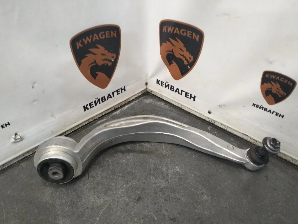 Рычаг подвески нижний прямой Audi SQ5 2016 8R