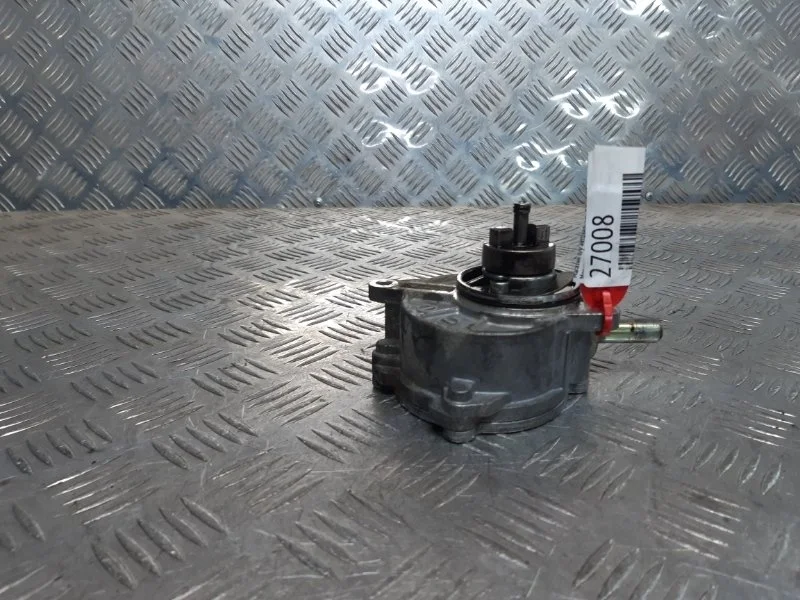 Вакуумный насос Mercedes W209