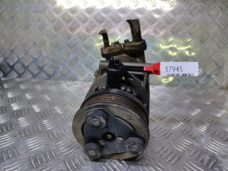 Компрессор кондиционера Ford Focus 2