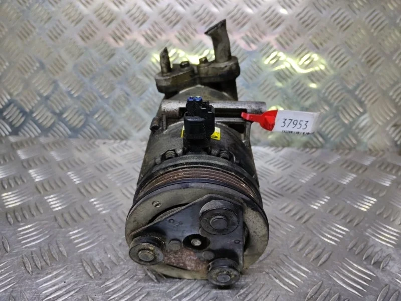 Компрессор кондиционера Ford Focus 2