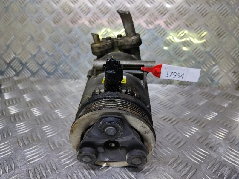 Компрессор кондиционера Ford Focus 2