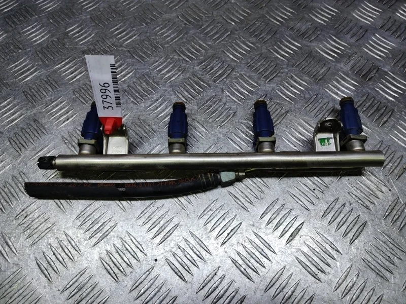 Топливная рампа Audi A4 B6