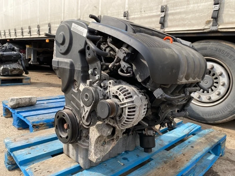 Двигатель Audi A3 2.0FSI AXW