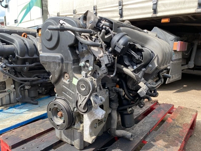 Двигатель Audi A3 2.0FSI AXW