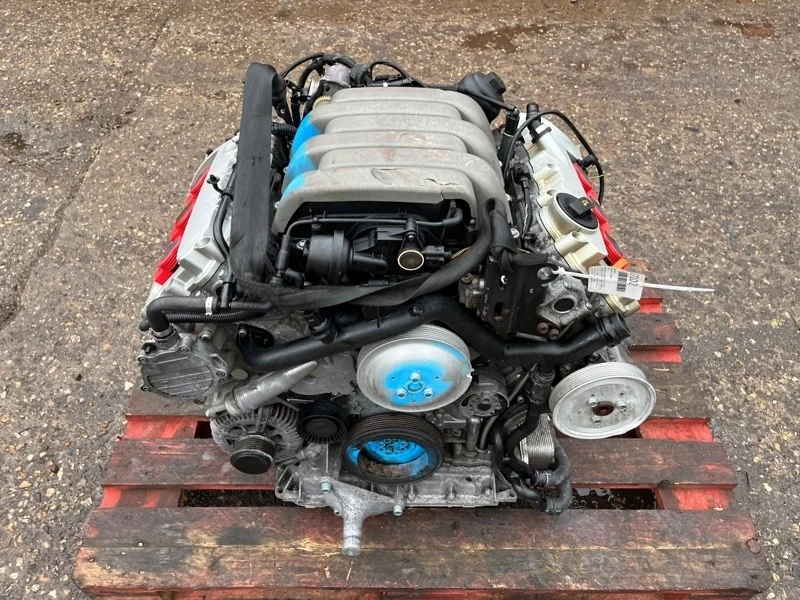 Двигатель Audi A4 3.2FSI AUK