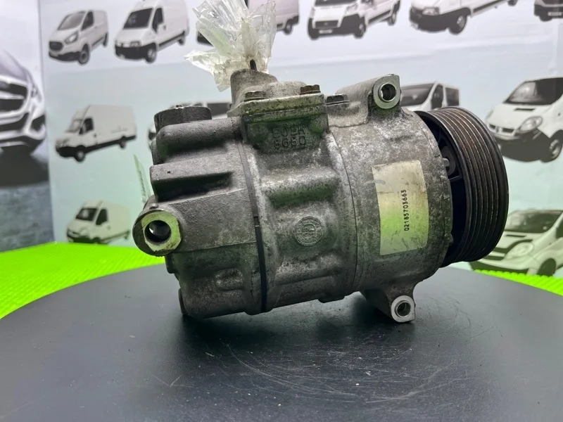 Компрессор кондиционера Volkswagen Passat B6