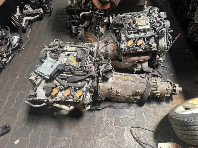 Двигатель Mercedes C-Class W203 272941 3.0I
