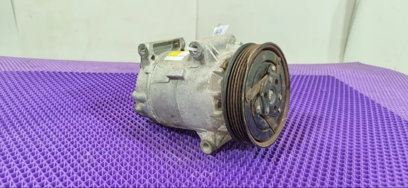 Компрессор кондиционера Renault Megane 2 K4M812