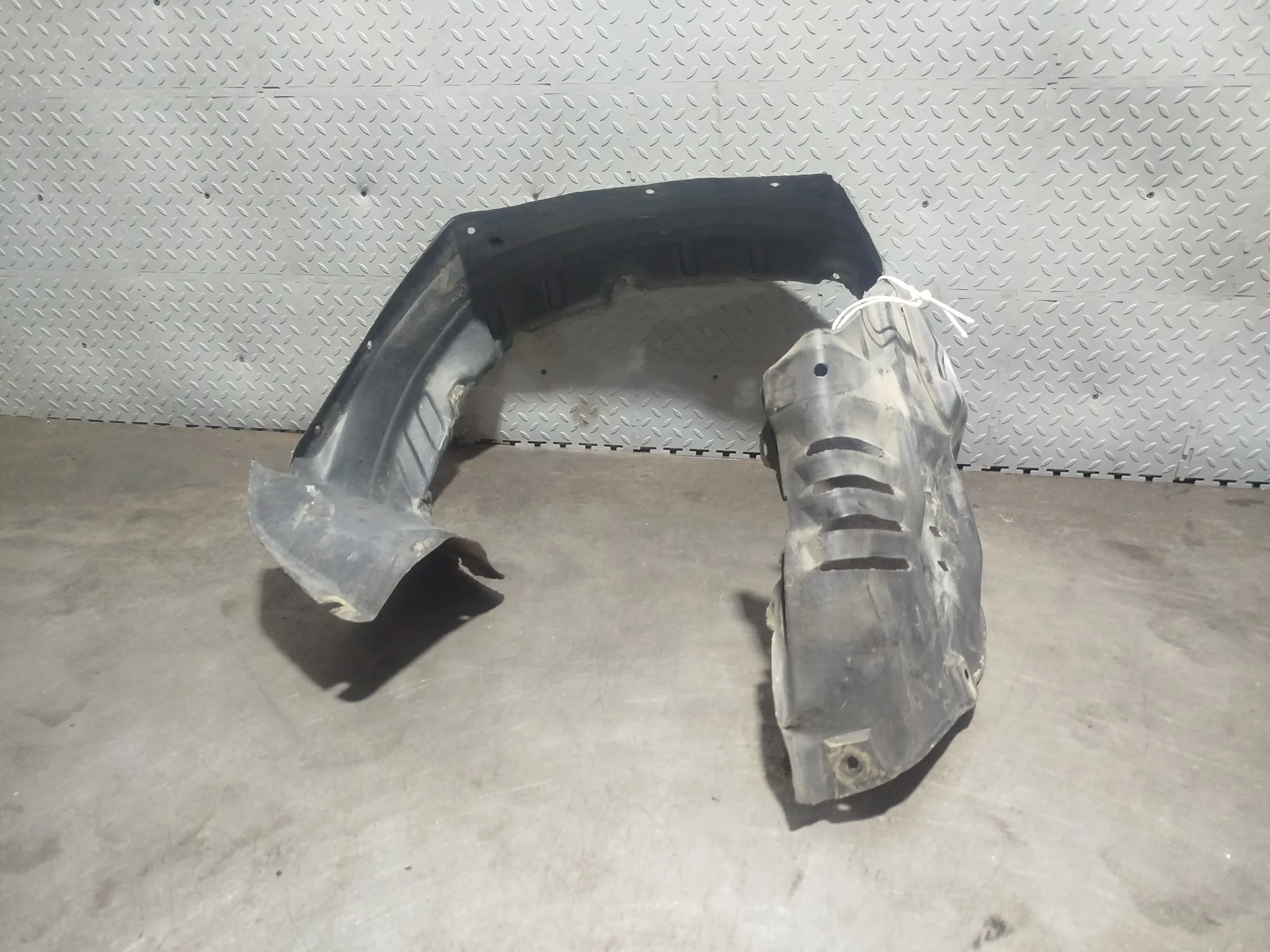 ПОДКРЫЛОК MITSUBISHI PAJERO V63W V65W V68W V73W V75W V77W V78W ПЕРЕДНИЙ ЛЕВЫЙ MR508125