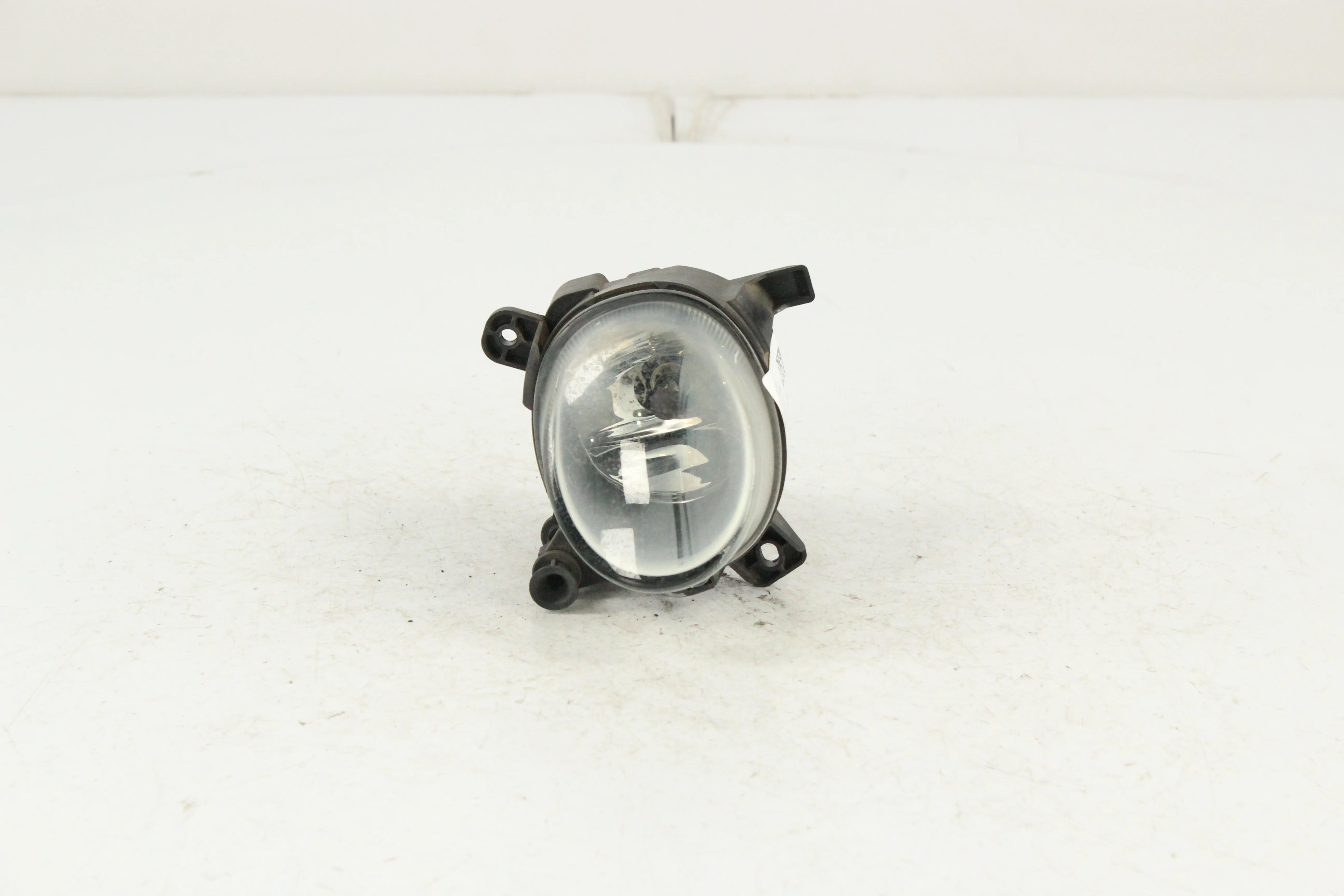 ТУМАНКА AUDI VOLKSWAGEN A1 A4 A5 A6 PASSAT CC Q3 357 4G2 4G5 4GC 4GD 4GH 4GJ 8F7 8K2 8K5 8KH 8T3 8TA 8UB 8UG 8X1 8XA 8XF 8XK B8 C7 0204701 ПРАВАЯ 8T0941700 NA6680Z