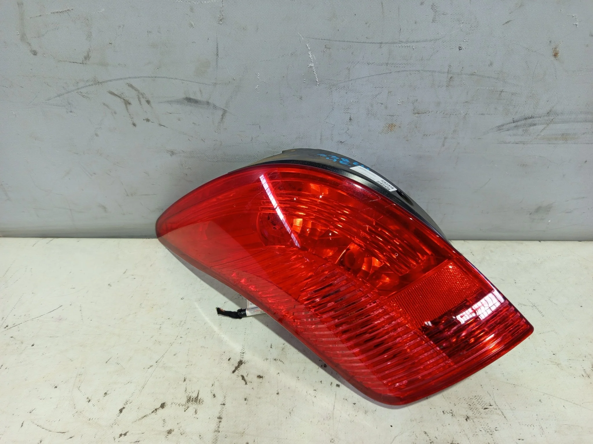 ФОНАРЬ PEUGEOT 308 4E 25950108G WAGON ЛЕВЫЙ 6350FG S3864