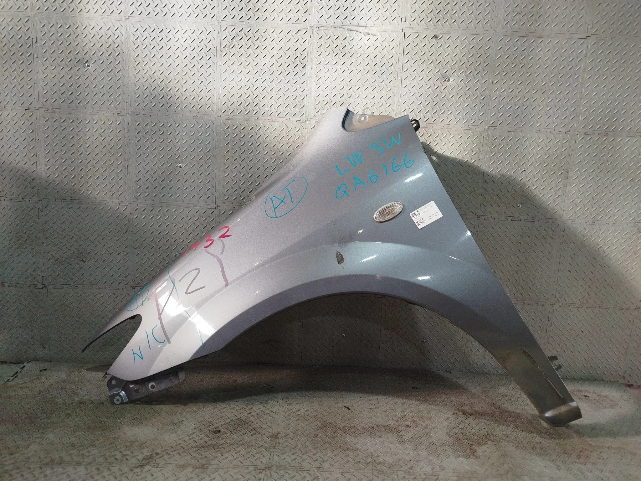 КРЫЛО MAZDA MPV LW3W LW5W LWEW LWFW L16552211A ПЕРЕДНЕЕ ЛЕВОЕ 3 МОДЕЛЬ серый, 29Y QA6166