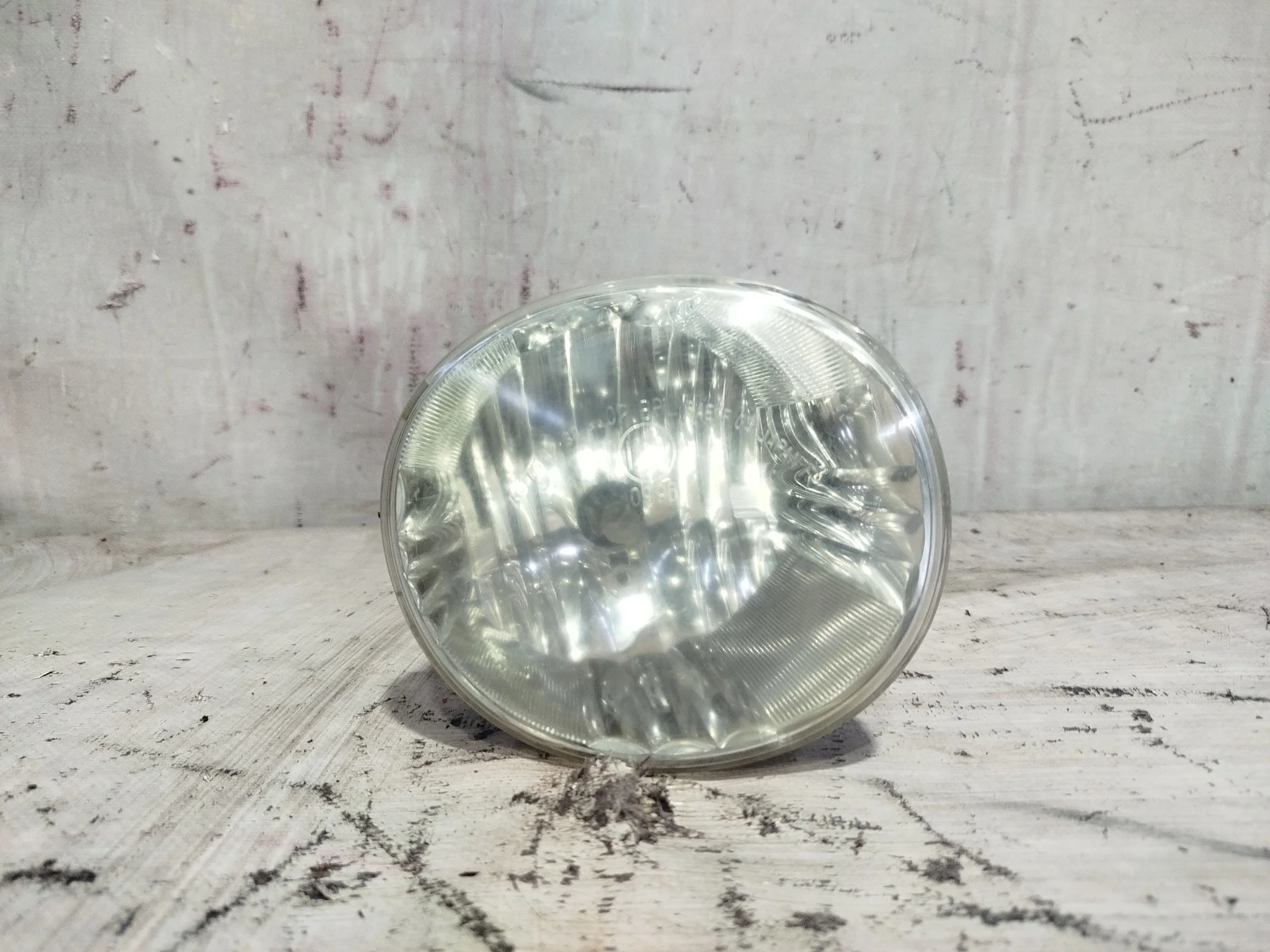 ТУМАНКА TOYOTA LEXUS DAIHATSU ... IPSUM NOAH PASSO PORTE RAV4 VOXY WINDOM ... VZN215W ZCA25W ZCA26W ZRR70G ZRR70W ZRR75G ZRR75W 4234 ПРАВАЯ 8121042050 QA5756Z