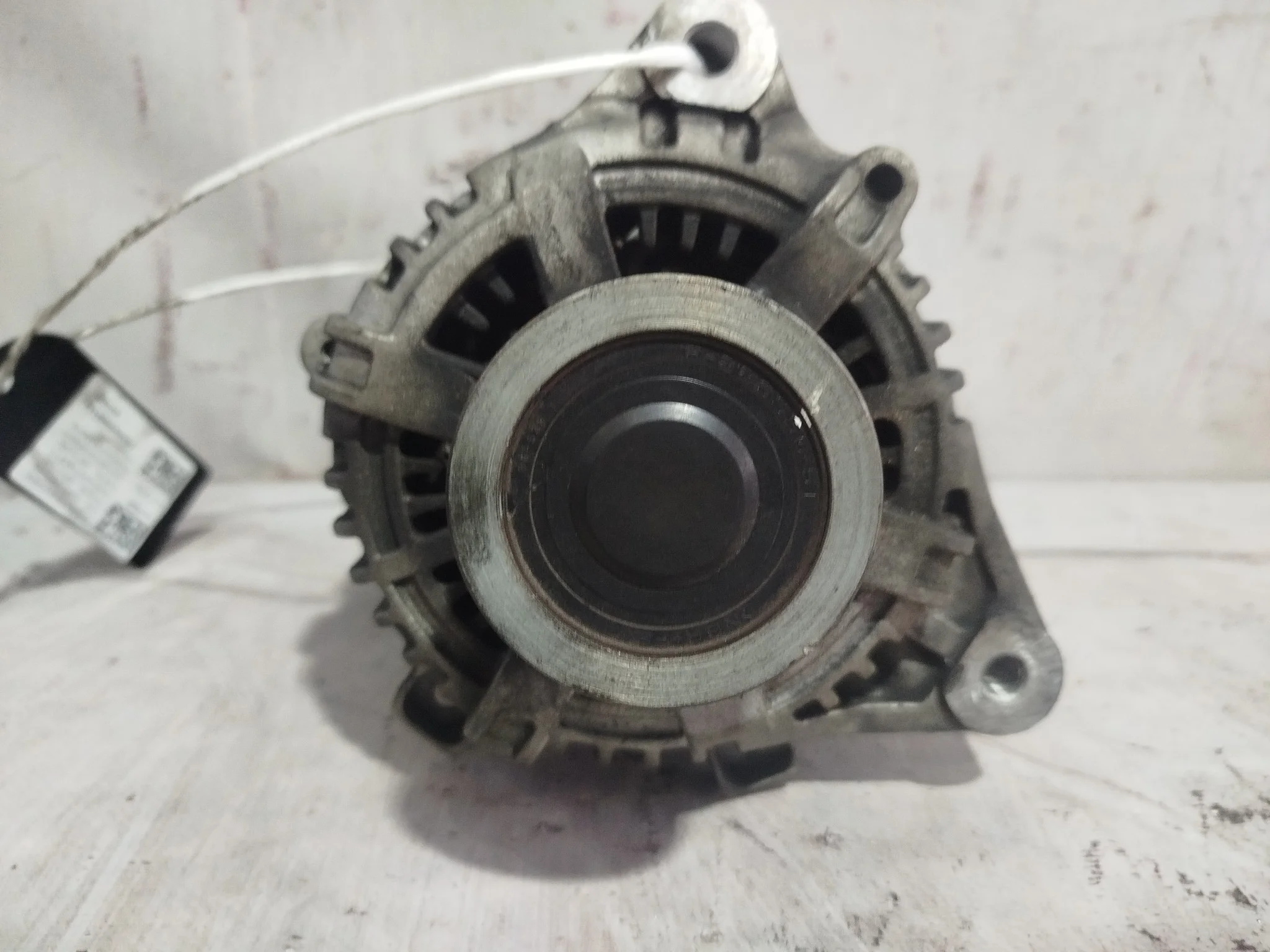 ГЕНЕРАТОР HYUNDAI KIA ... G4BS G4GC G4JP G4JS ... SPECTRA SPORTAGE TRAJET TUCSON ... SM TG UN XD 3730027012 ВАКУУМ СЗАДИ 2 КОНТАКТА 120A DY790Z