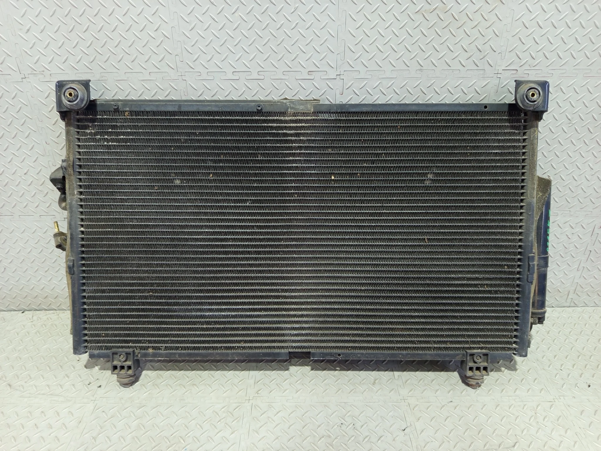 РАДИАТОР КОНДИЦИОНЕРА MITSUBISHI AIRTREK OUTLANDER CU2W CU4W CU5W MN124248 S3855Z