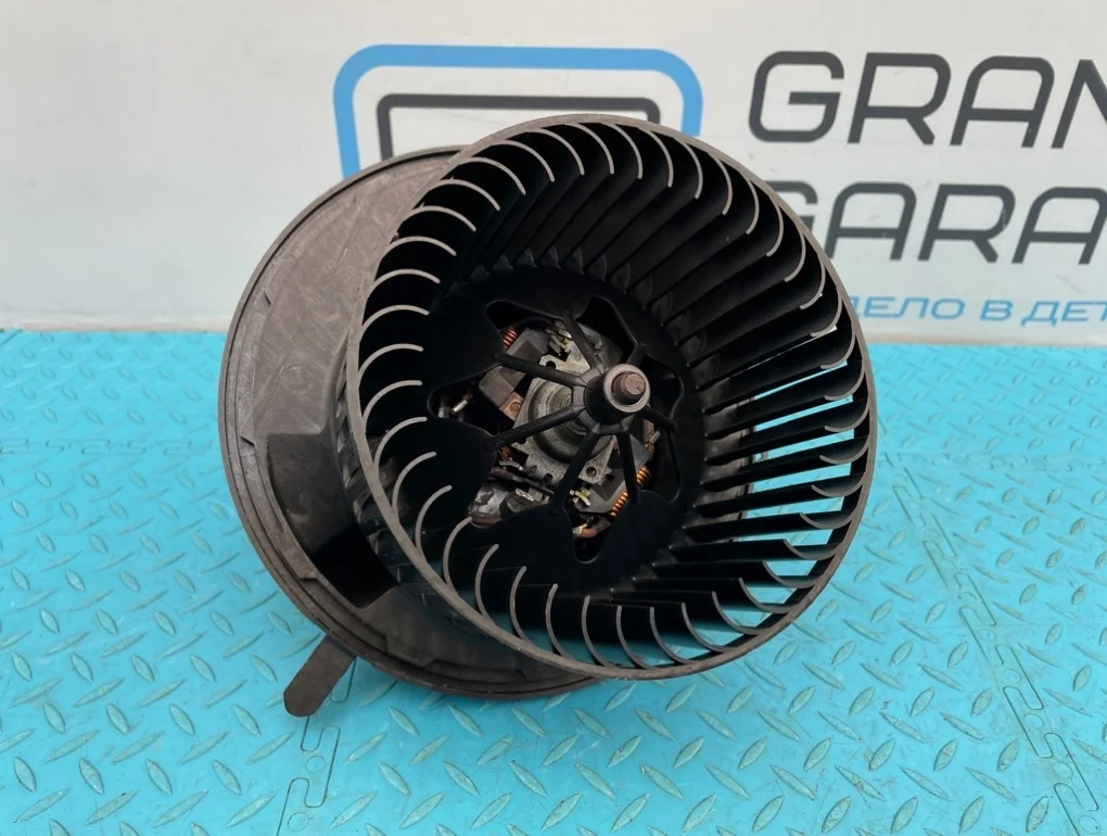 Моторчик печки Mercedes-Benz A-Class 2010 A1698200642 W169 266.940 1.7