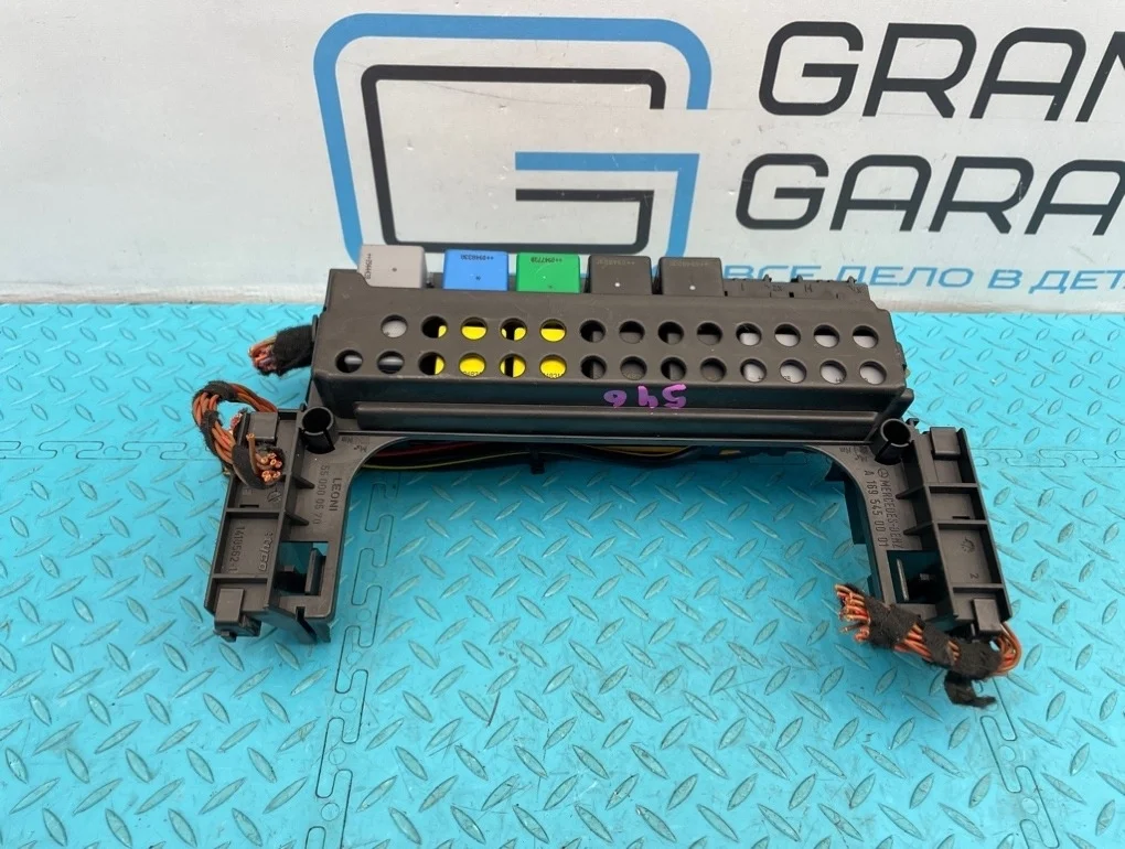 Блок реле Mercedes-Benz A-Class 2010 A1695450001 W169 266.940 1.7