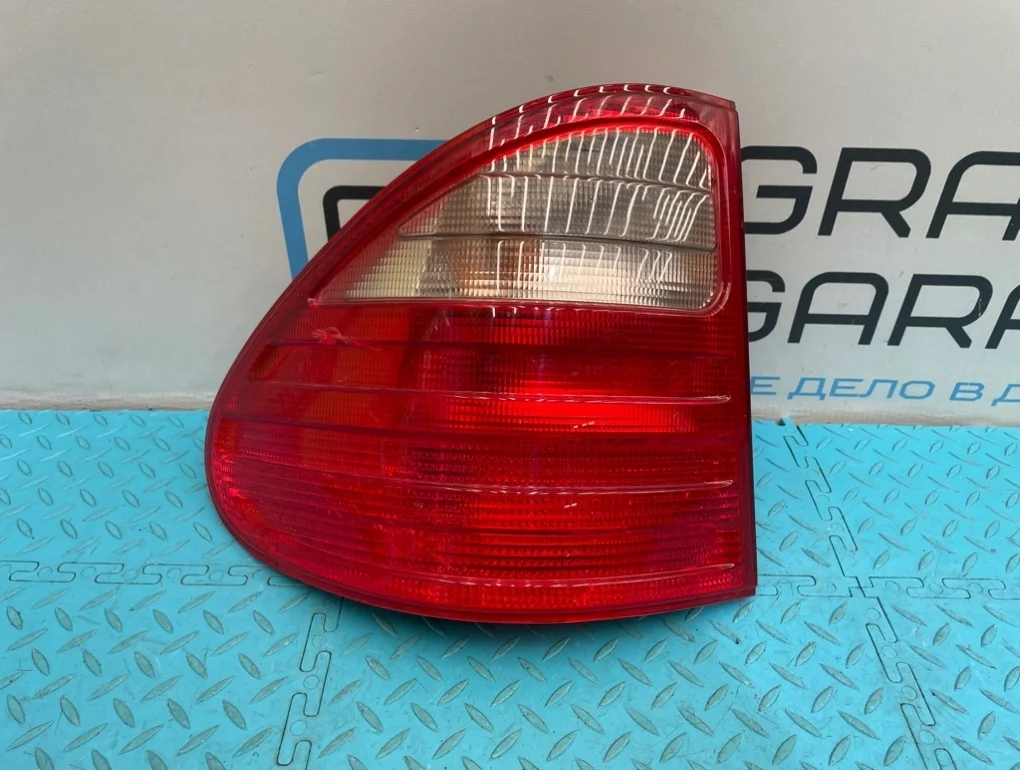 Фонарь Mercedes-Benz E-Class 1999 A2108204764 W210 112.941 3.2, левый