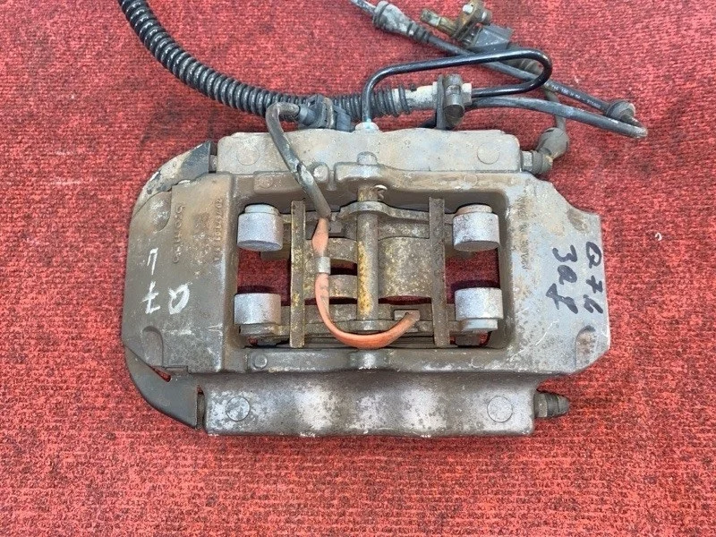 Тормозной суппорт Audi Q7 7L6615423L 4L, задний правый