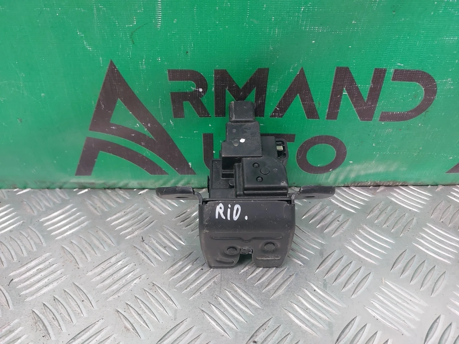 Замок двери багажника KIA SOUL 2019 3