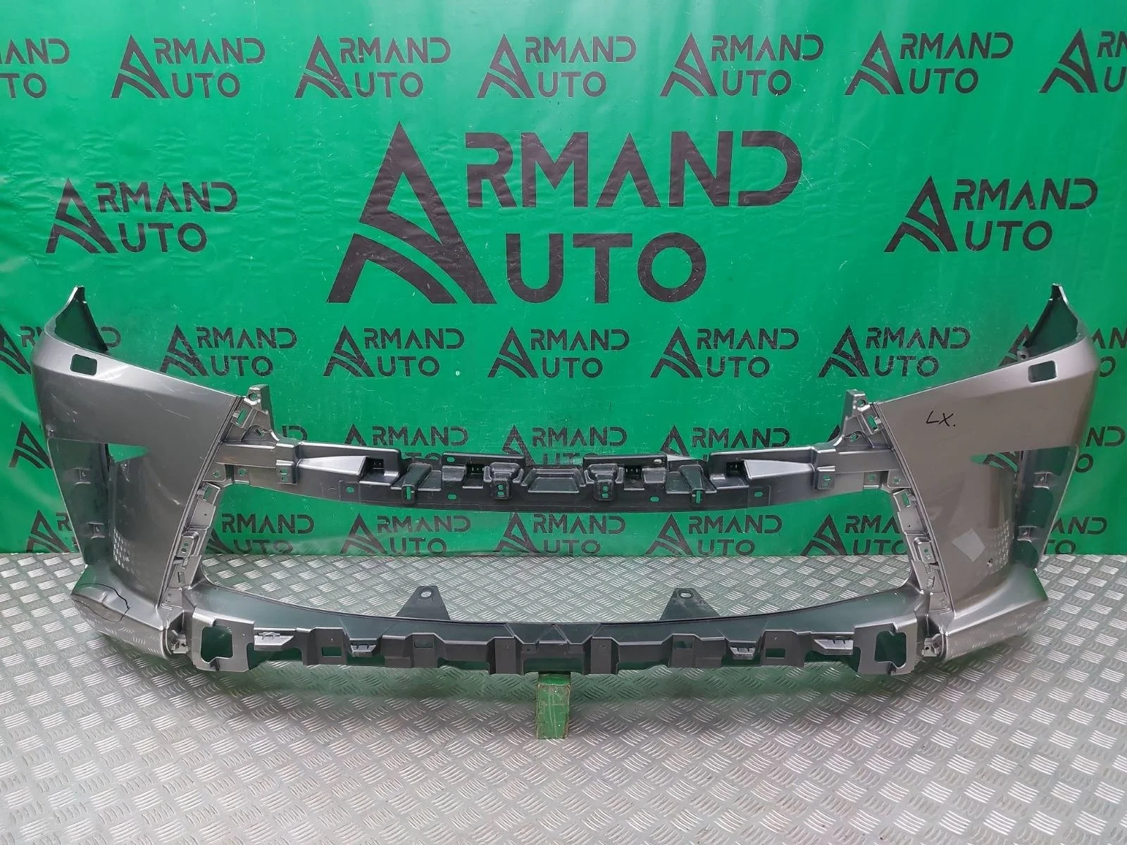 Бампер LEXUS LX 2015-2023 URJ200