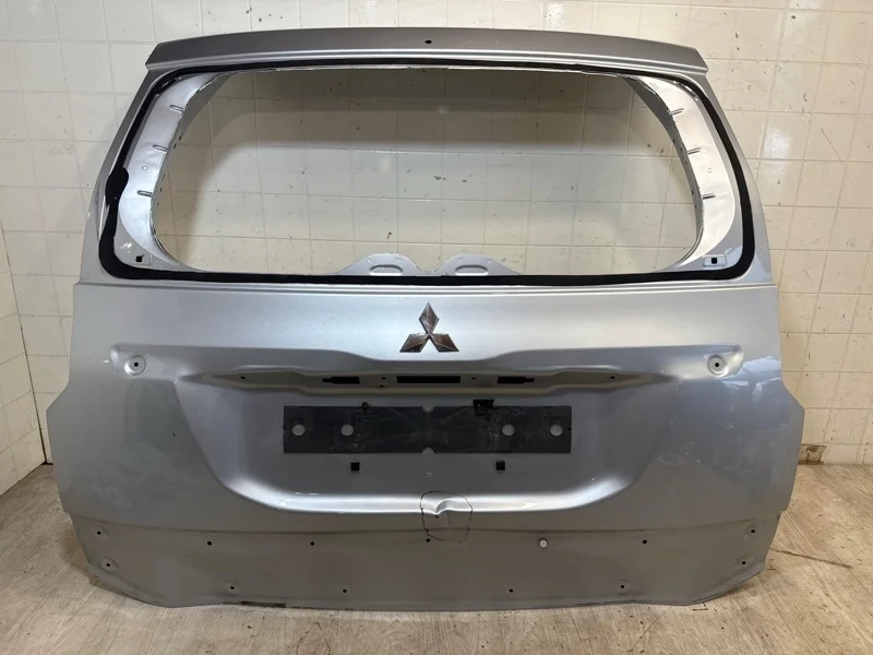 Крышка багажника Mitsubishi Pajero Sport 3 2016 2017 2018 2019 2020 2021 2022 2023 2024 5801B685 KS1W 4N15