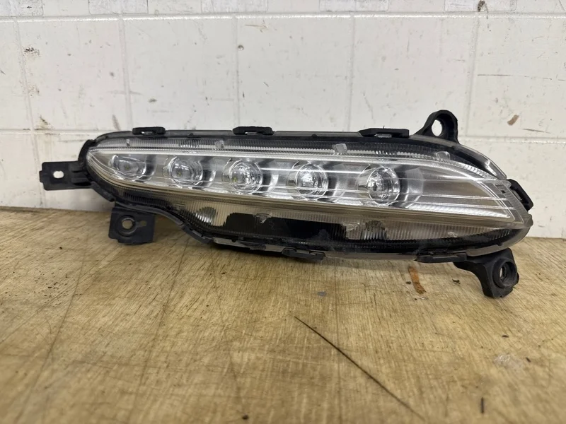 Фара ходовой огонь (LED) Hyundai Tucson 3 2015 2016 2017 2018 2019 2020 2021 92208D7000, передняя правая