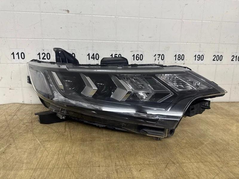 Фара светодиодная Mitsubishi Outlander 3 2015 2016 2017 2018 2019 2020 2021 2022 2023 8301D332 GF, передняя правая